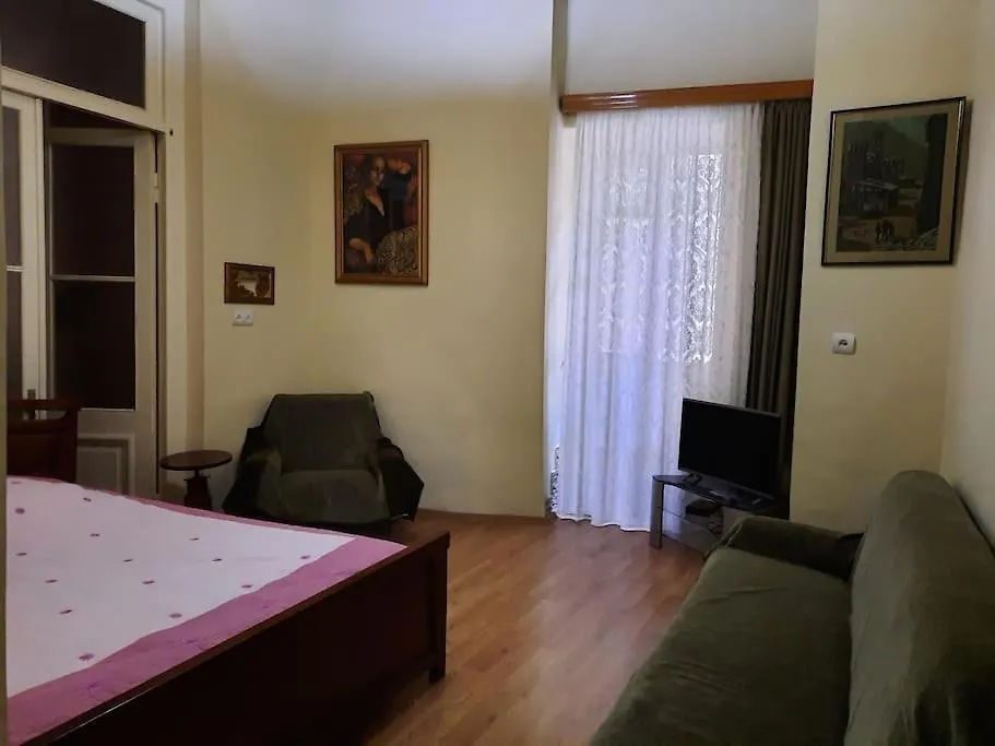 아파트 Nataly Apartament-Old Tbilisi Center 조지아