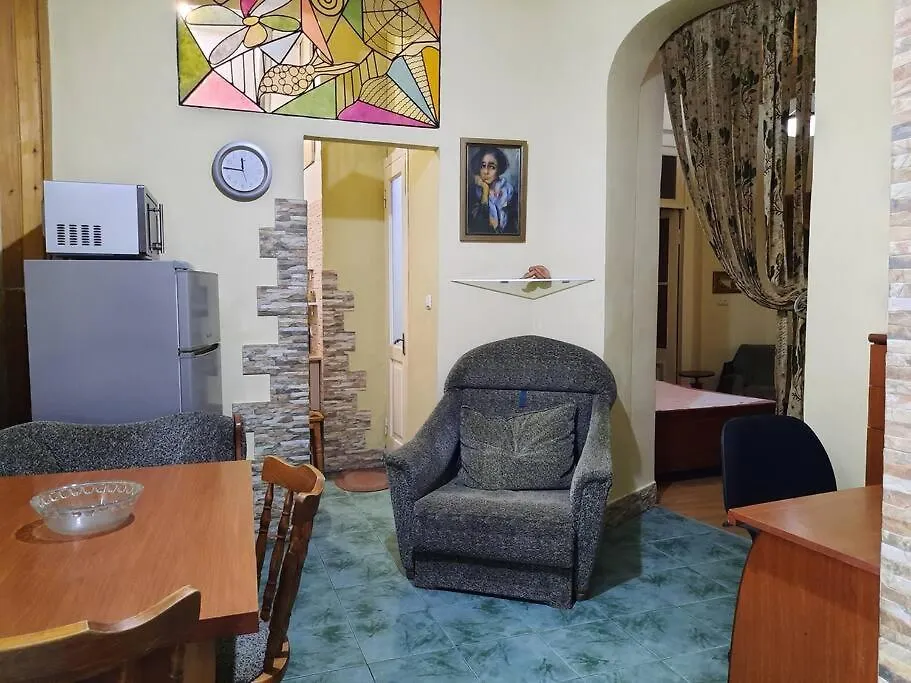 Nataly Apartament-Old Tbilisi Center 0*,
